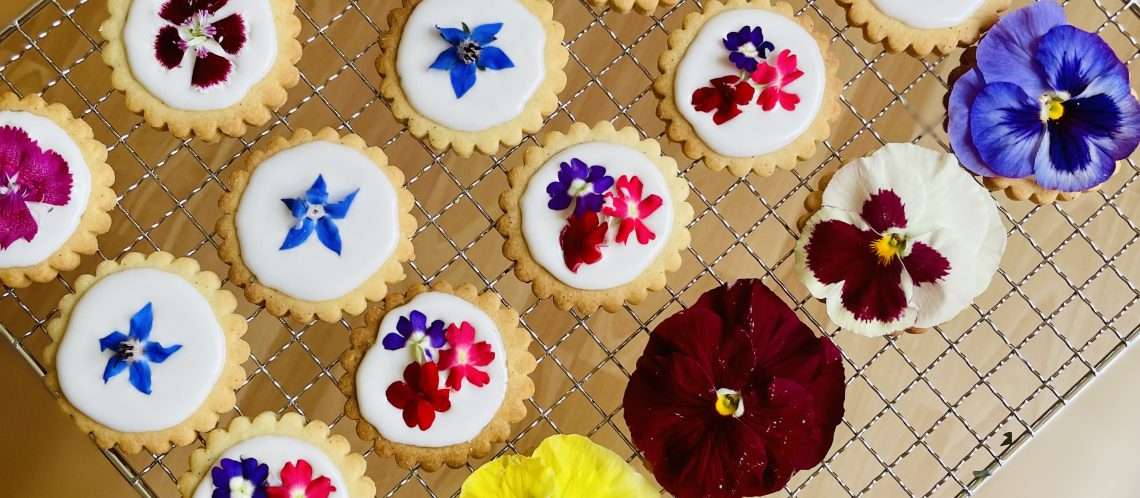 Biscuits fleurs comestibles